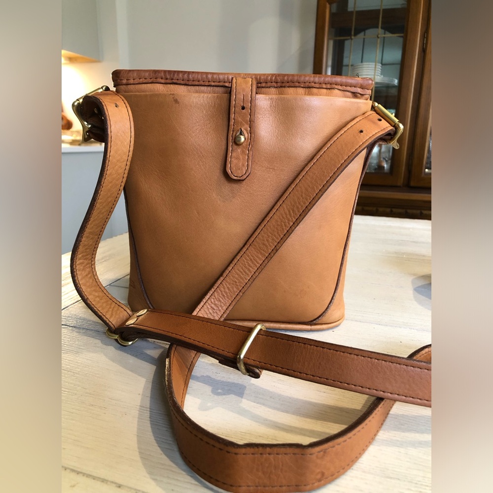 JW HULME Linwood British Tan Leather Bucket Bag Shoulder Crossbody Purse
